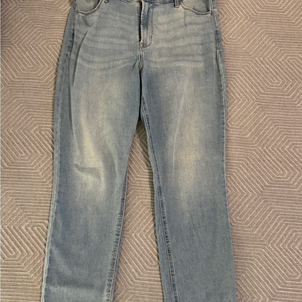 Old Navy High Rise “Wow Straight” light wash jeans - Long length